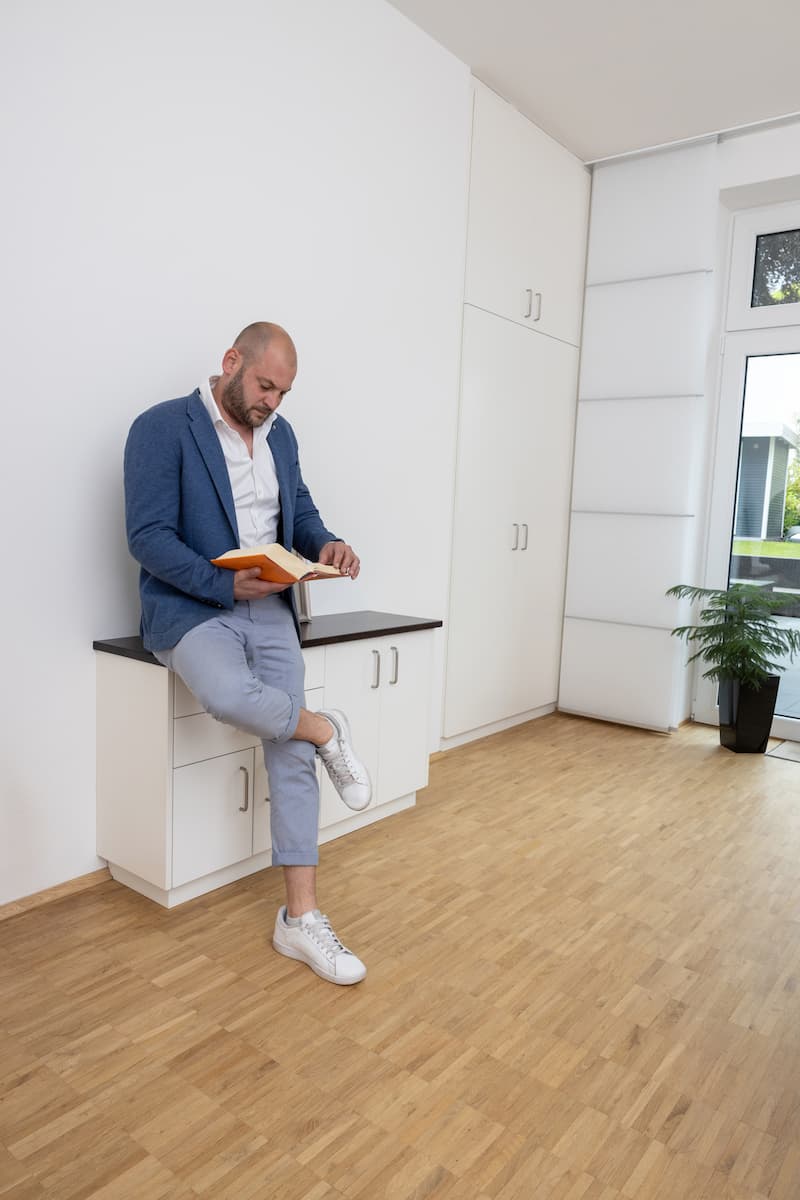 Michael Gerats beim lesen | Gerats RA/Stb. GmbH
